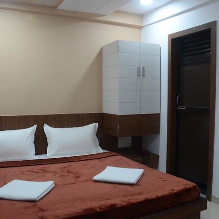 Hotel Ideal Vadodara Kültér fotó
