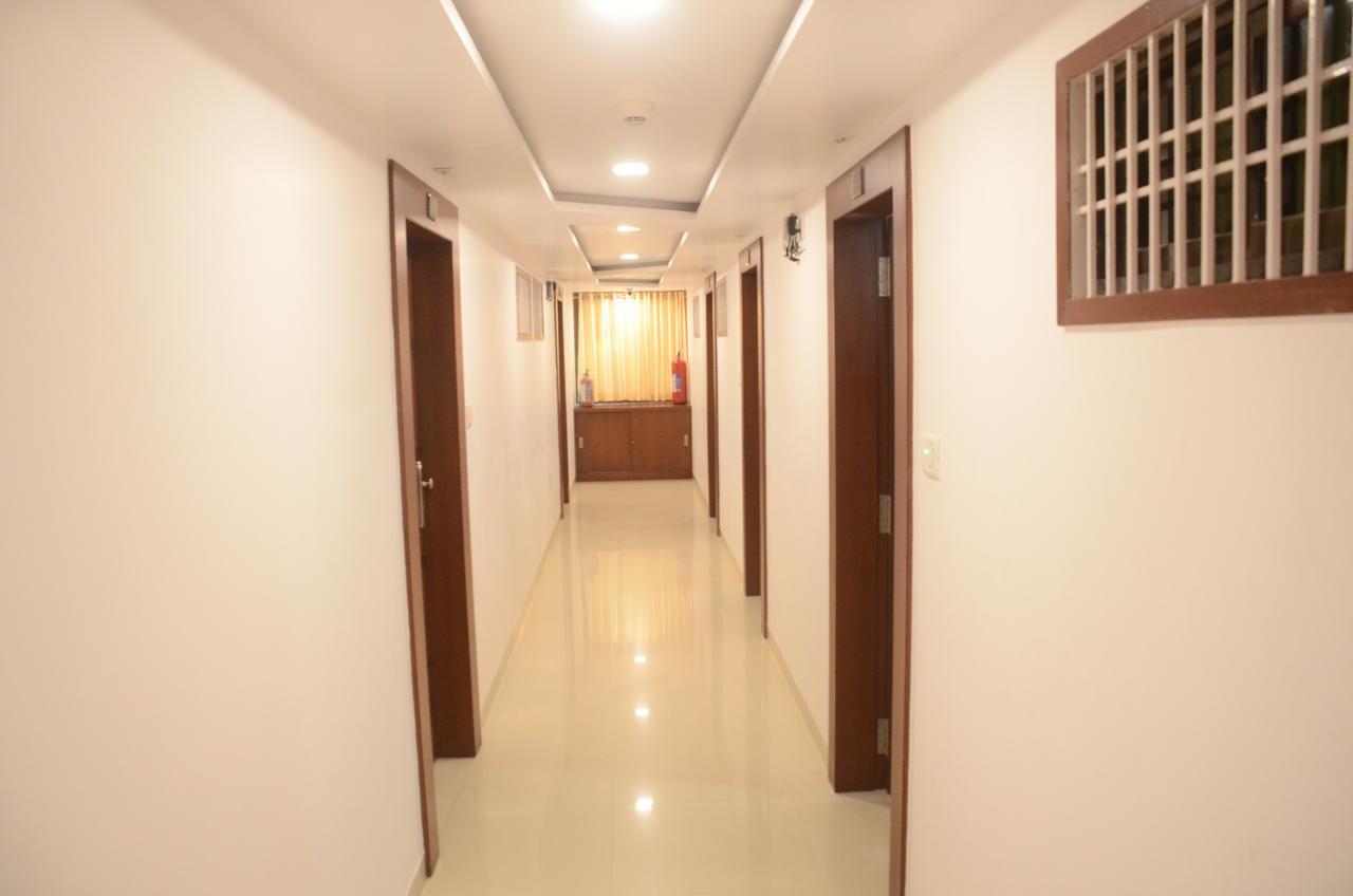 Hotel Ideal Vadodara Kültér fotó