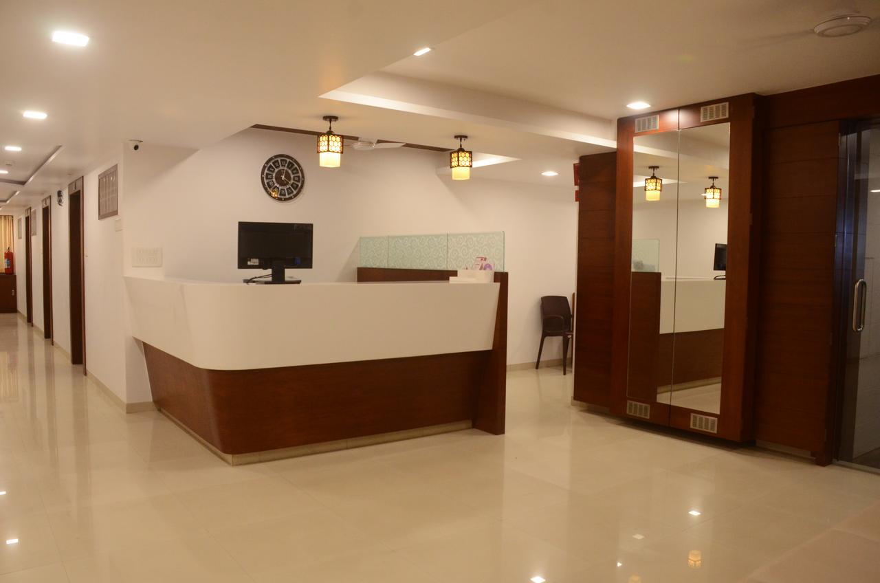Hotel Ideal Vadodara Kültér fotó