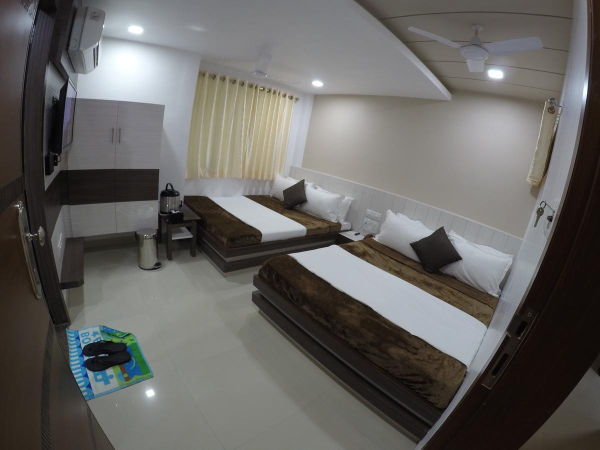 Hotel Ideal Vadodara Kültér fotó