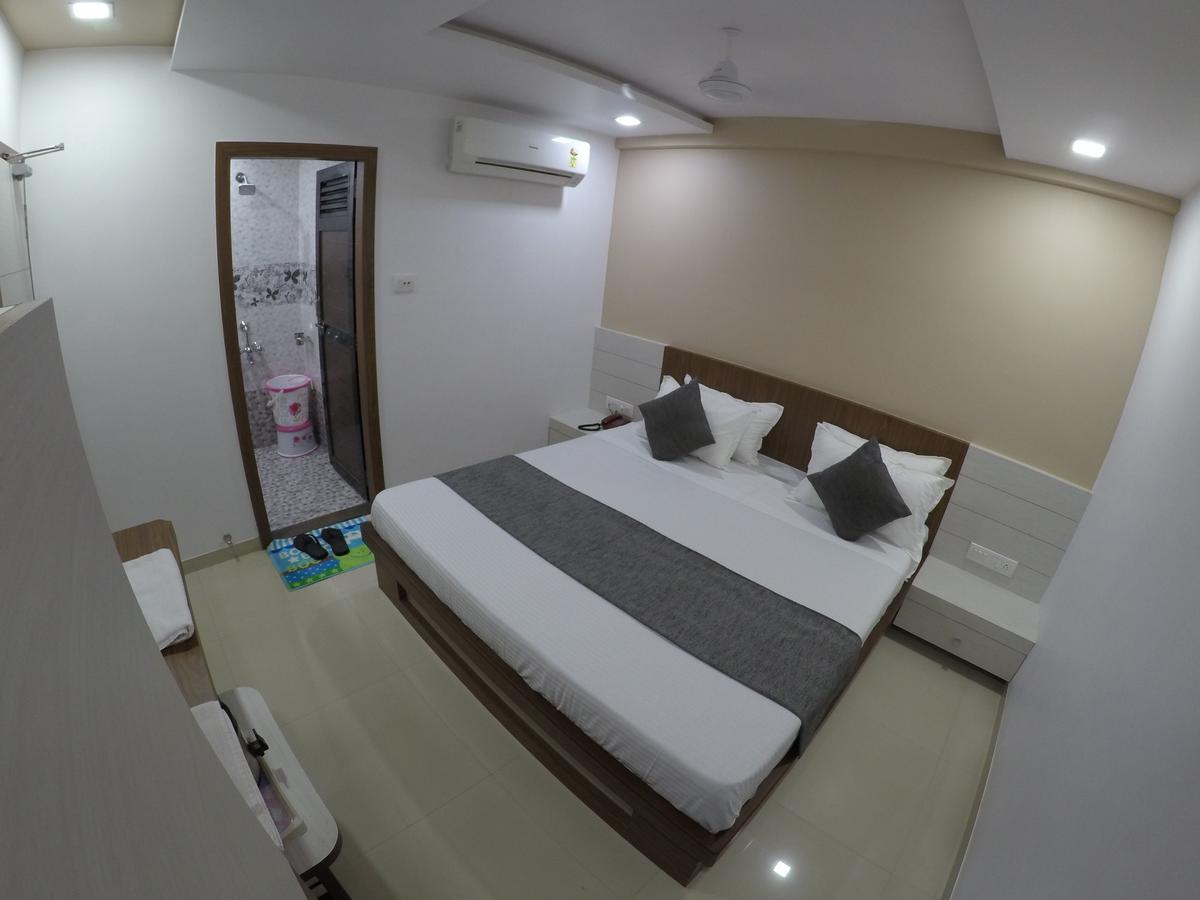 Hotel Ideal Vadodara Kültér fotó
